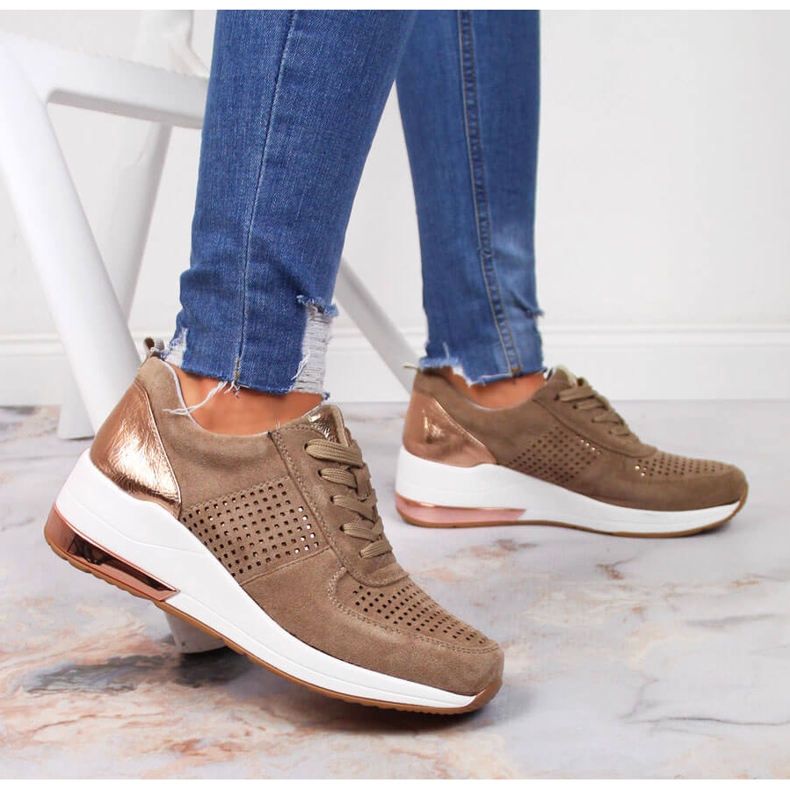 Dámské béžové boty na klínku Jezzi béžový 2