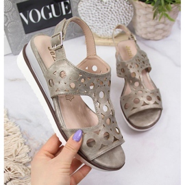 Dámské sandály na klínku Jezzi zlatý 1