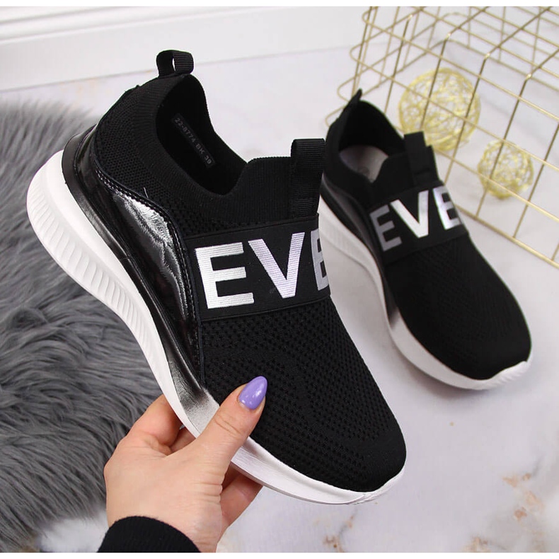 Dámská sportovní obuv slip on černá Vinceza 1 Dámská sportovní obuv slip on černá Vinceza 1