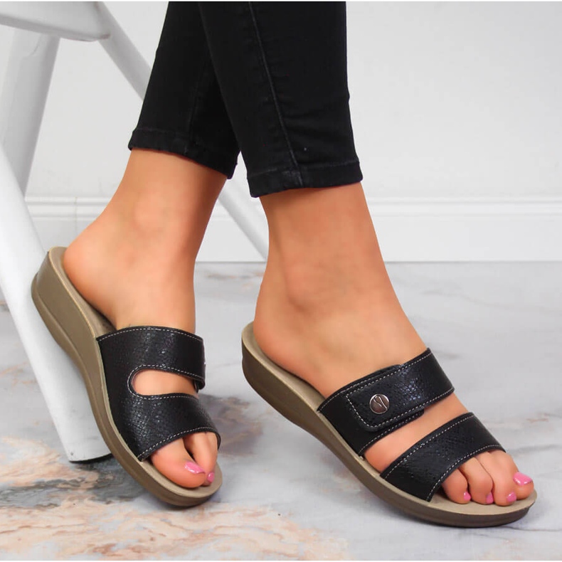 Black Inblu dámské černé pantofle na suchý zip černá 1