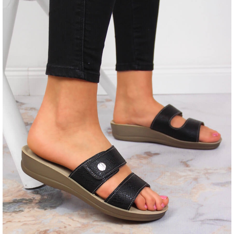 Black Inblu dámské černé pantofle na suchý zip černá 2