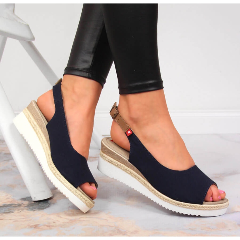 Dámské tmavě modré sandály Big Star JJ276046 námořnická modrá 1