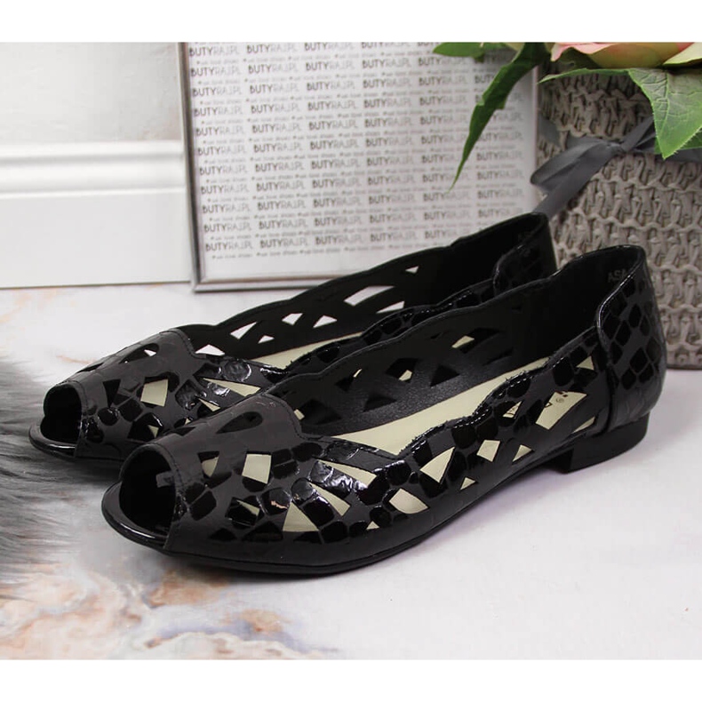 Dámské černé prolamované baleríny boty Jezzi černý 2