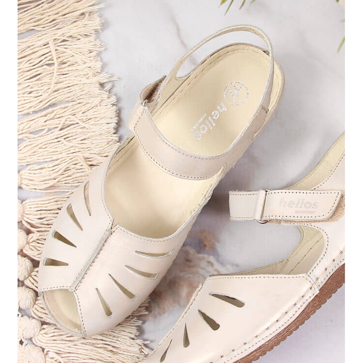 Dámské kožené sandály na zlatém klínku Helios 4009 zlatý 2