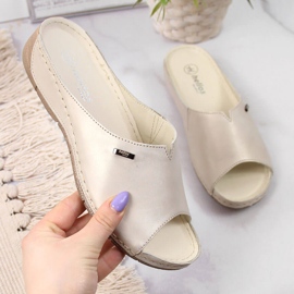 Dámské kožené pantofle na zlatém klínku Helios 105 zlatý 1