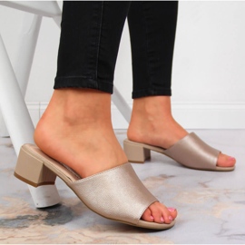 Dámské pantofle na béžovém bloku Sergio Leone béžový 2