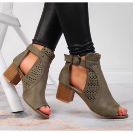 Dámské sandály s prolamovanou khaki barvou T.Sokolski zelená 1