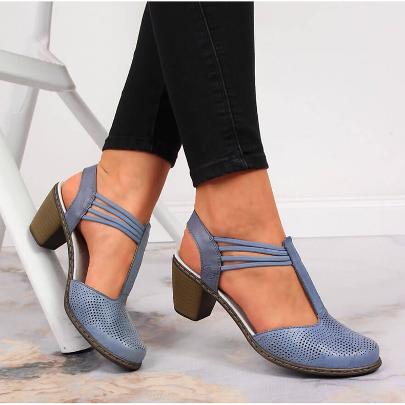 Kožené dámské sandály s gumou Rieker 40988-12 modrý 1