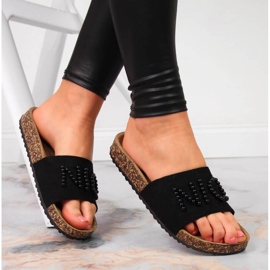 Dámské černé pantofle s perličkami eVento černý 1