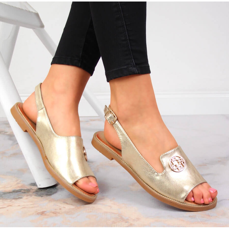 Dámské sandály se zlatým zdobením Filippo 1