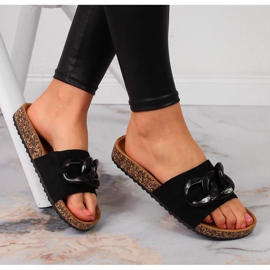 Černé dámské pantofle Jezzi s řetízkem černá 1