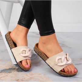 Dámské béžové pantofle Jezzi s řetízkem béžový 1