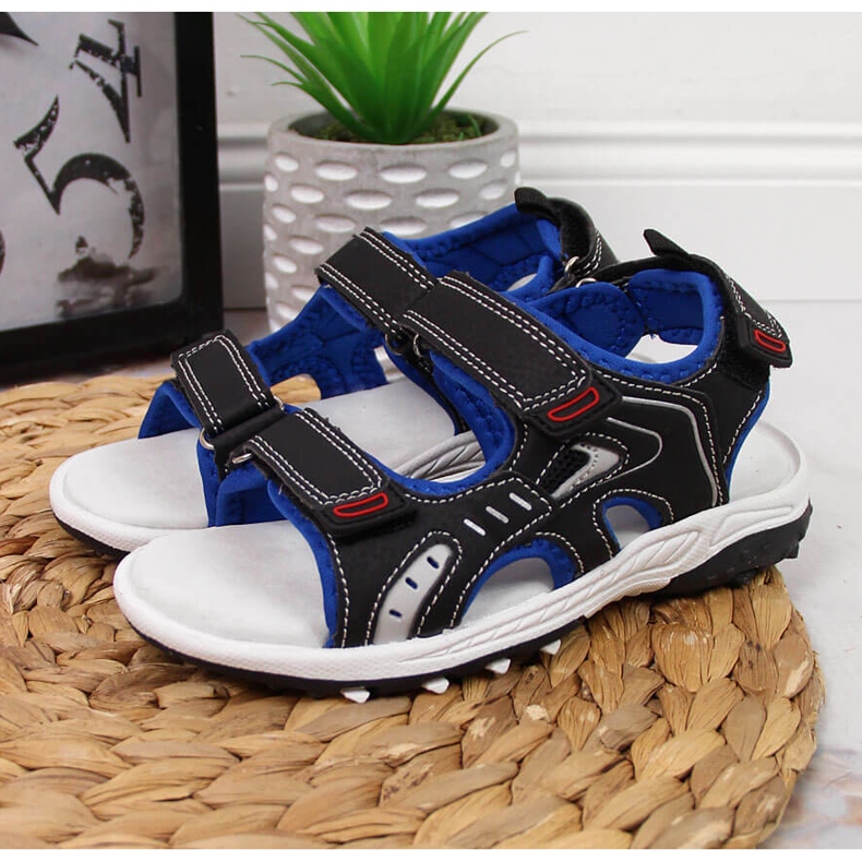 Černé chlapecké sandály American Club se suchým zipem černá 2