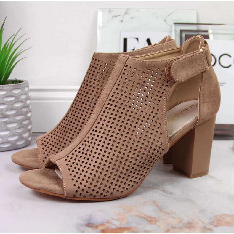 Dámské sandály na suchý zip béžová Sabatina béžový 2