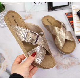 Dámské zlaté pantofle Inblu s přezkou zlatý 1