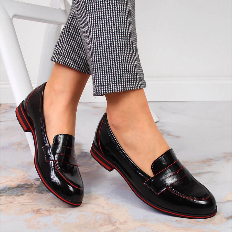 Kožené dámské boty lordsy lakované černé Juma černá 2