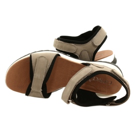 Pohodlné sportovní sandály Caprice 28711-28 334 Taupe Nubuc béžový černý 4