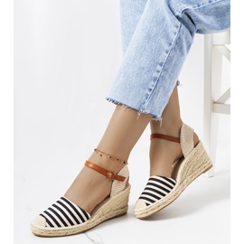 Černé espadrilky na klínu Garvan béžový černý 2