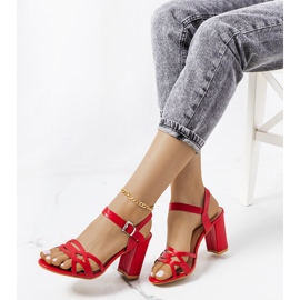 Červené sandály na sloupku Dolling 1