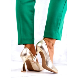 Lewski Shoes Módní kožené lodičky Lewski Boty 3181 Golden zlatý 2