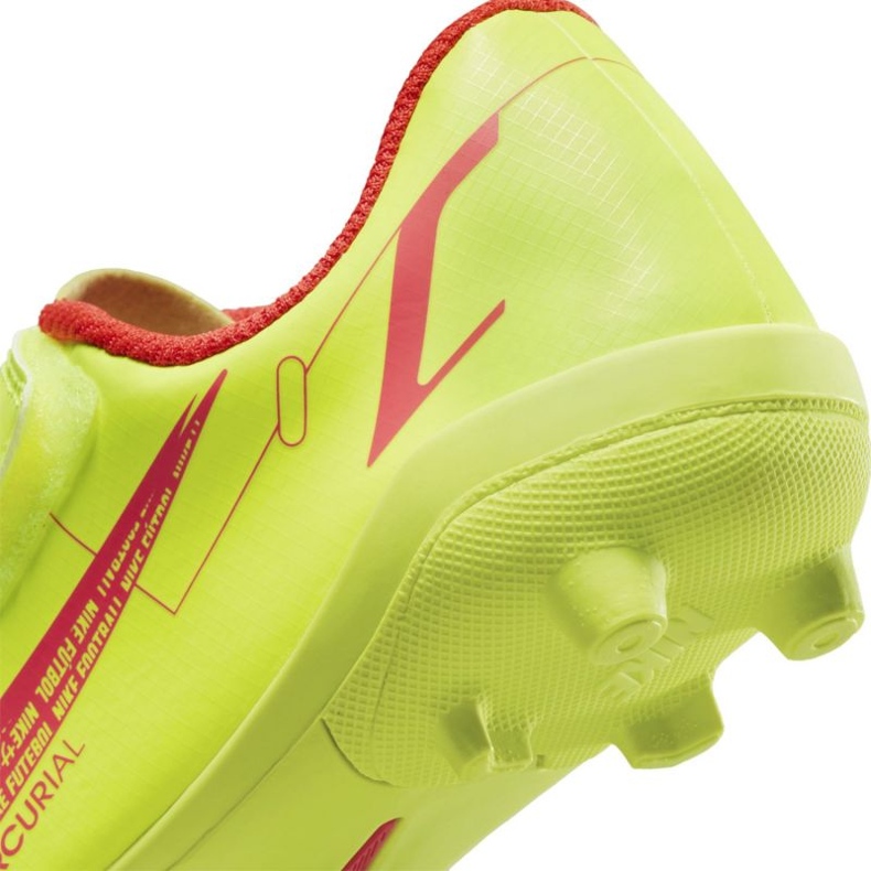 Kopačky Nike Mercurial Vapor 14 Club Mg Jr CV0833-760 žluté 2