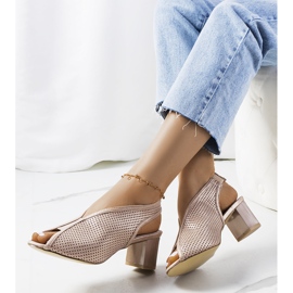 Rush růžové prolamované sandály růžový zlatý 1