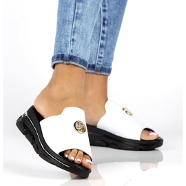 Kožené pantofle Filippo DK3872 / 22 Wh bílé bílý 6