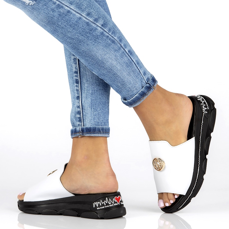 Kožené pantofle Filippo DK3872 / 22 Wh bílé bílý 8