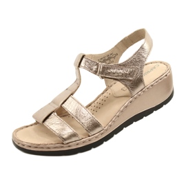 Pohodlné kožené sandály Caprice 28152-28 341 Taupe Metalic zlatý 5