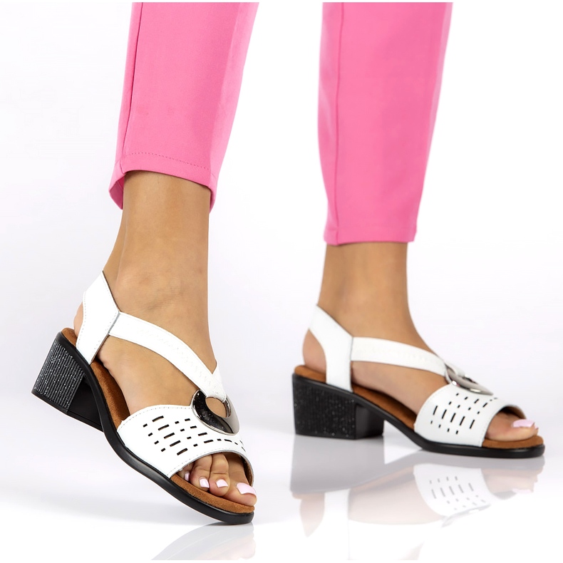 Kožená sandály s otevřenou prací s Filippo DS2308/22 bílá dekorace bílý 1