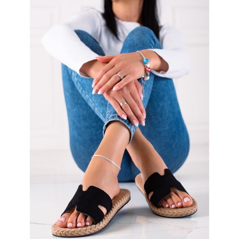 Pantofle se slámovou podrážkou černý 1