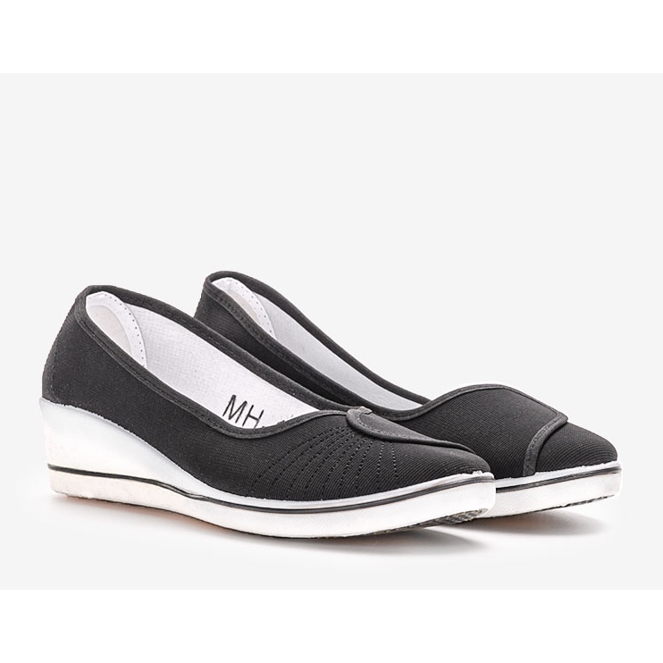 Černé tenisky od Denison na klínovém podpatku černá 1