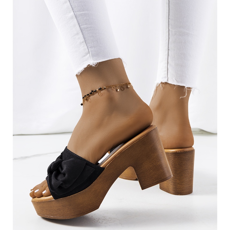 Černé pantofle Sarthe na vysokém podpatku černá 1 Černé pantofle Sarthe na vysokém podpatku černá 1