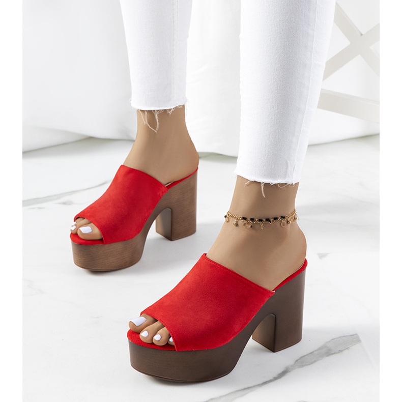 Červené žabky na platformě Klaren 1