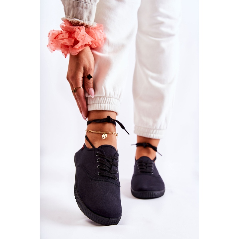 PE1 Dámské klasické tenisky zavázané černé Dellis černá 1