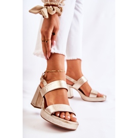 Módní kožené sandály na vysokém podpatku Maciejka 05522-25 Zlatá zlatý 1