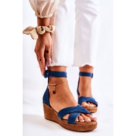 Semišové sandály na klínku Maciejka 04565-06 Navy Blue námořnická modrá vícebarevný 1 Semišové sandály na klínku Maciejka 04565-06 Navy Blue námořnická modrá vícebarevný 1