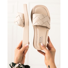 Small Swan Béžové pantofle béžový 2