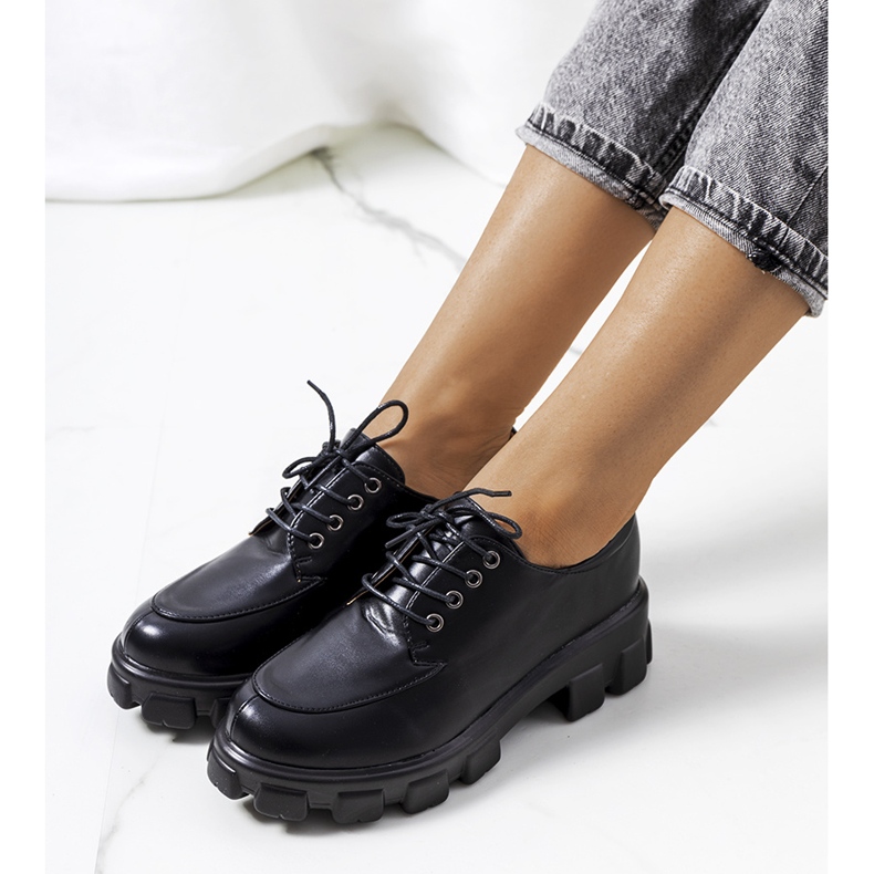 Černé boty na podrážce traktoru Feline černá 1