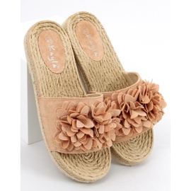 Květinové fiesta Pantofle Primrose Camel béžový 2