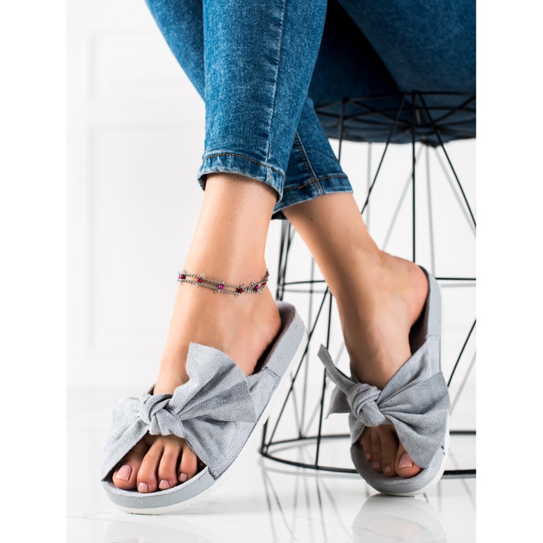 SHELOVET Módní pantofle s mašlí šedá 2