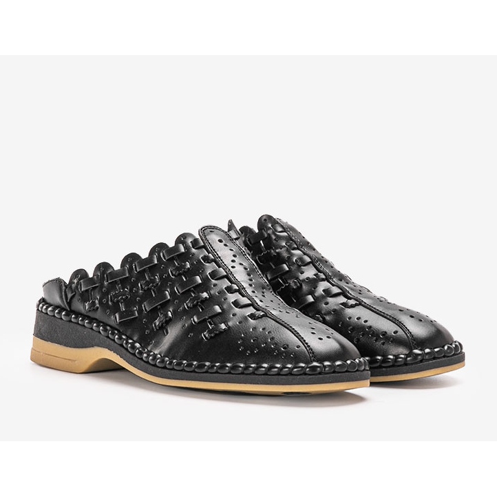 Černé prolamované pantofle Breno černá 1