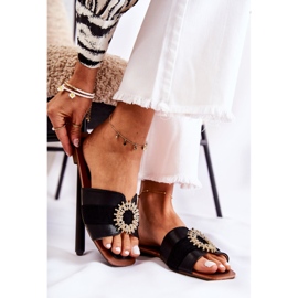 PS1 Pohodlné dámské pantofle s černým ornamentem Ginera černá 1