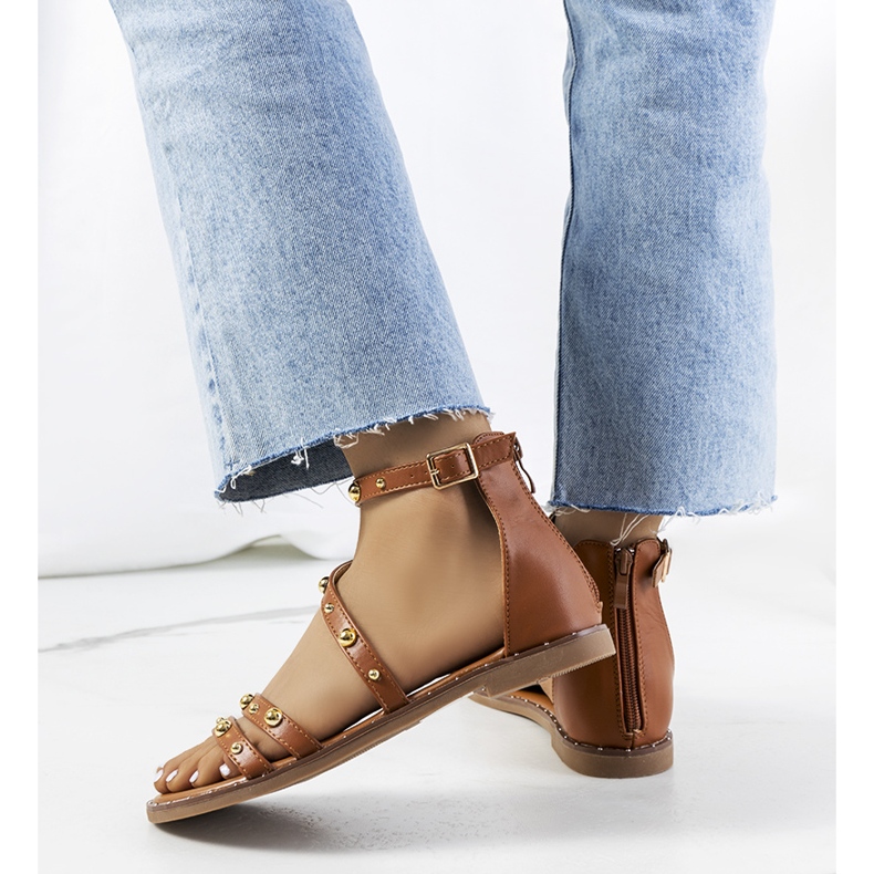 Hnědé sandály Krolt s cvočky hnědý 1