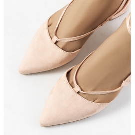 Růžové šněrovací lodičky na postu Victoris růžový 1