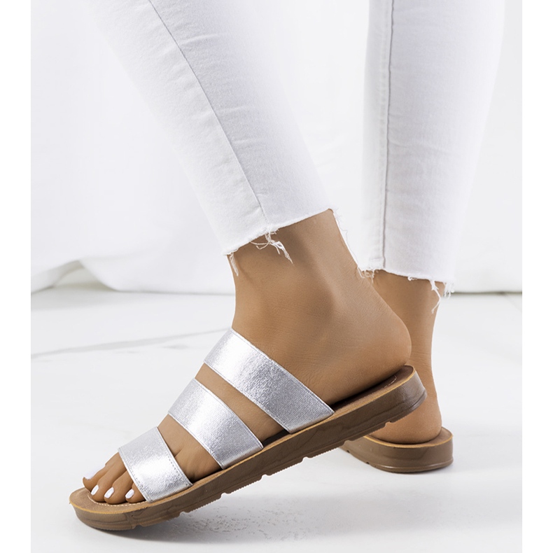 BM Stříbrné dámské pantofle Cremik stříbrný 1