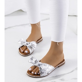 Stříbrné pantofle s mašlí Yoho stříbro 1