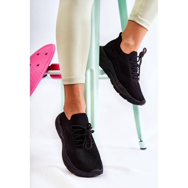 FK2 Dámská sportovní obuv, nazouvací černá Livia 2