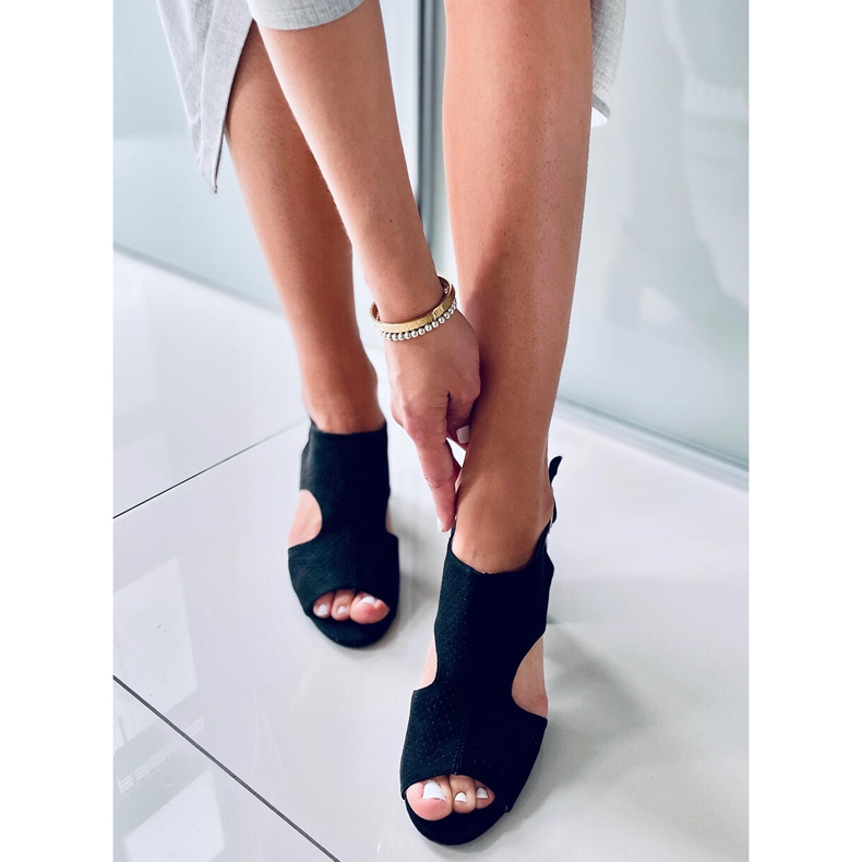 Prolamované sandály na vysokém podpatku Stacy Black černá 2