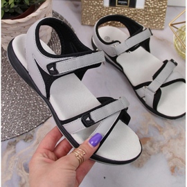 Šedé sportovní sandály na suchý zip W American Club černá 1